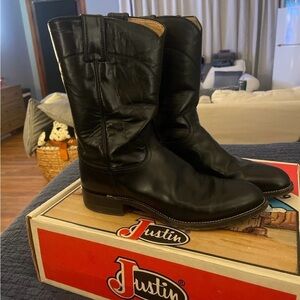Justin Black Cowboy Boots